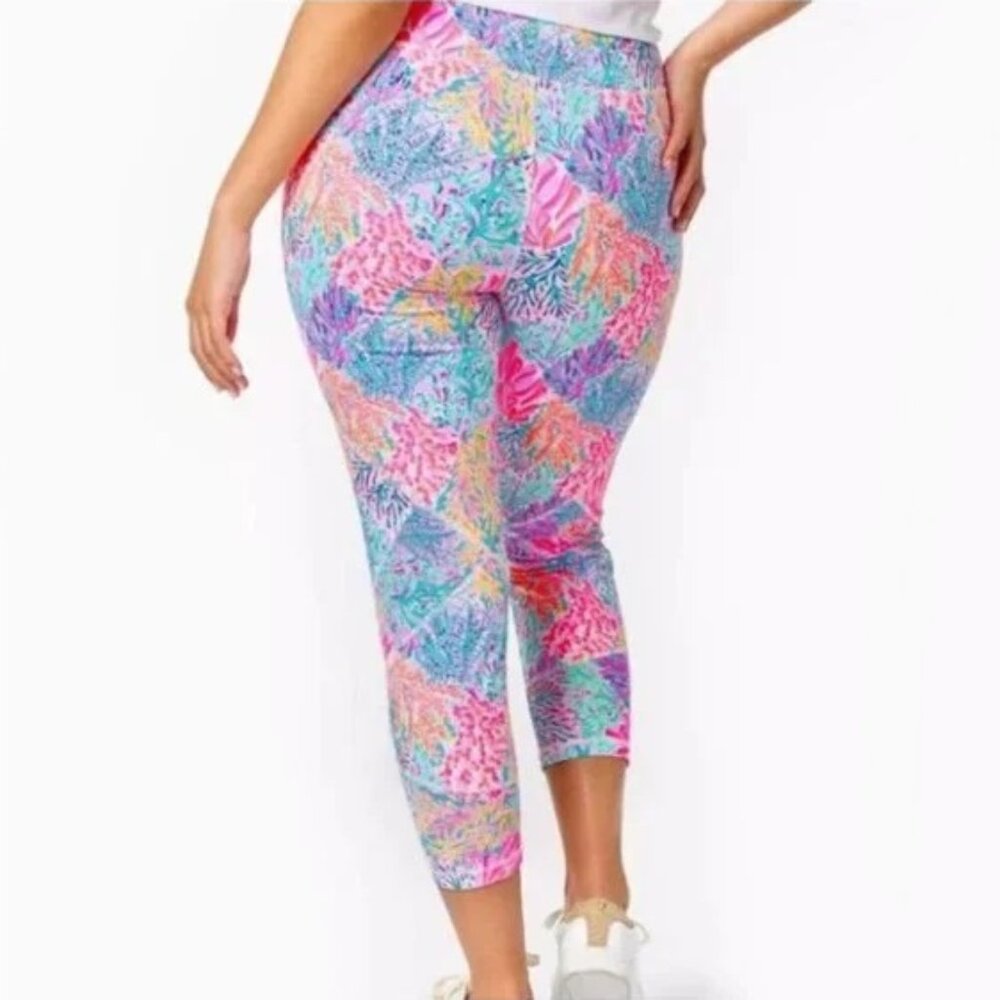 ✨2x HP✨Lilly Pulitzer Luxletic 24" Weekender High-Rise Midi Legging NWT - Picture 2 of 9